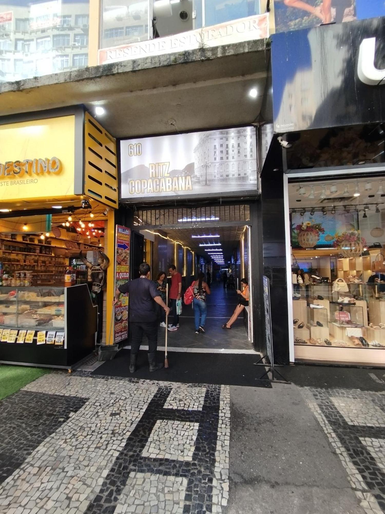 Apartment Estudio Acolhedor Em Copacabana - Nsc1109 Z4 *
